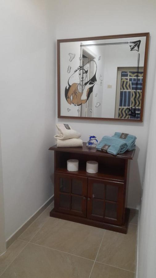 Handy San Benedetto Apartment Brindisi Bagian luar foto